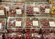 US cherries for sale at retailer 3hrsixty in Hong Kong. Sam Sin from Freco Int. Hong Kong, who are importers from around the world, showed Vietnam exporters from Central Retail retail and Thailand importer the local retail setup. They are looking at what is in season now and on display for them to export to Hong Kong.